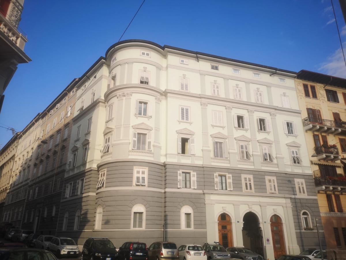 Volta 8 Rooms Trieste Exteriör bild